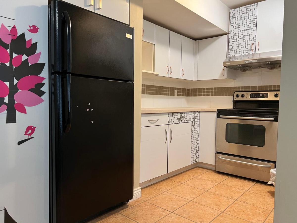 ريتشموند، كولومبيا البريطانية One Bedroom, One Living Room, One Kitchen And One Bathroom With Independent Access المظهر الخارجي الصورة